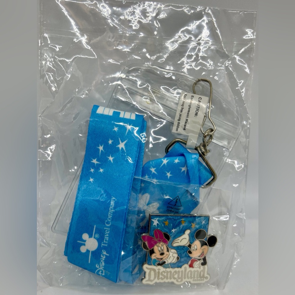 Walt Disney Travel Company Lanyard Badge Holder & Mickey & Minnie Pin, NWT.